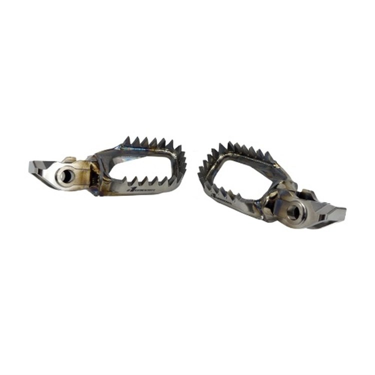Pedane titanio Yamaha WR 450 F (2024-2026) arretrate e ribassate